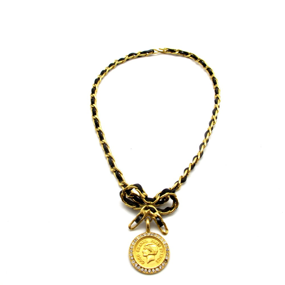 CHANEL シャネル ネックレス シャネル メダリオンラインストーンネックレス 96P ゴールド レザー ラインストーン レディース