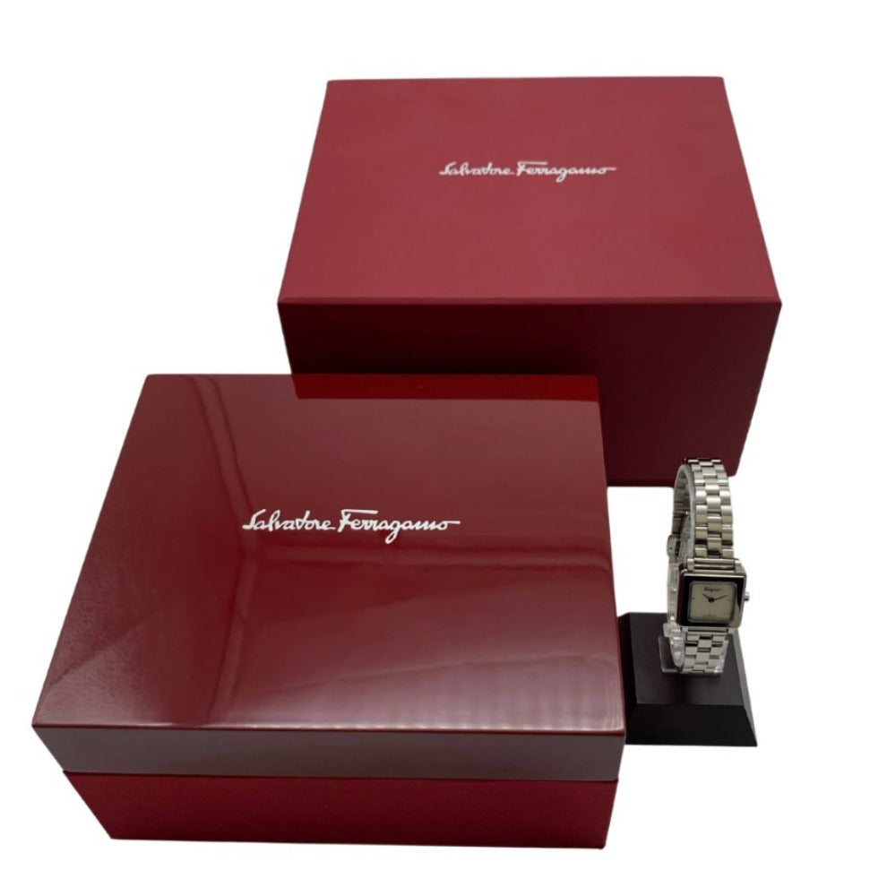Ferragamo フェラガモ 腕時計 SFBY00319 SQUARE スクエア 20mm ホワイトパール×シルバー レディース