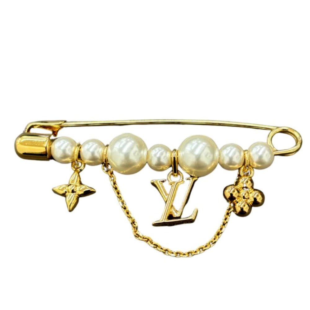 ヴィトン ブローチ くも ルイ・ヴィトン」の新作アクセサリー カエルのペンダントやクモ