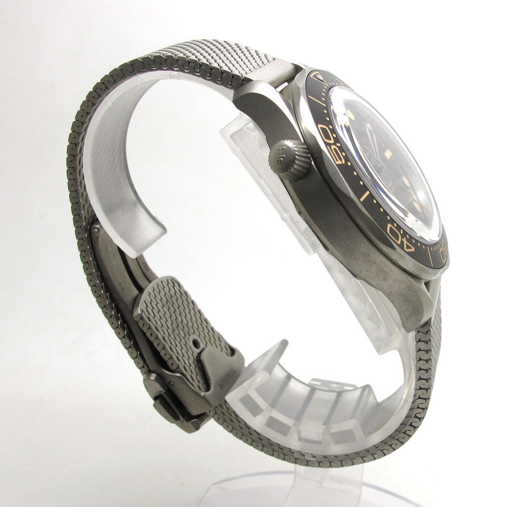 OMEGA オメガ 腕時計 シーマスター ダイバー 300M コーアクシャル マスター クロノメーター 007エディション 210.90.42.20.01.001 SEAMASTER