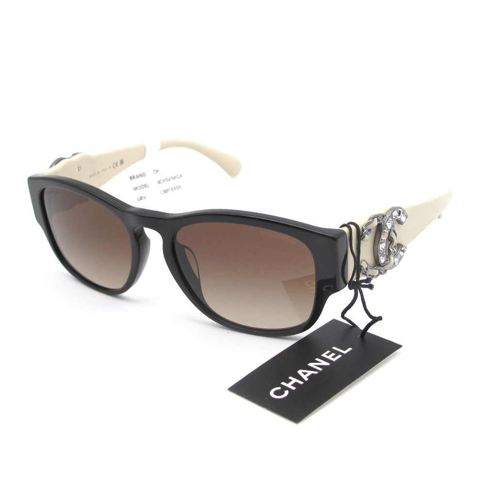 CHANEL シャネル サングラス 5454-Q-A ココマーク レザー ラインストーン 55 18 140 ブラック アイボリー ケース付き 眼鏡 アイウェア 未使用品