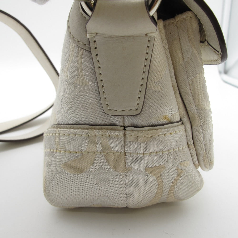 COACH コーチ ショルダーバッグ シグネチャー ホワイト ナイロン レディース