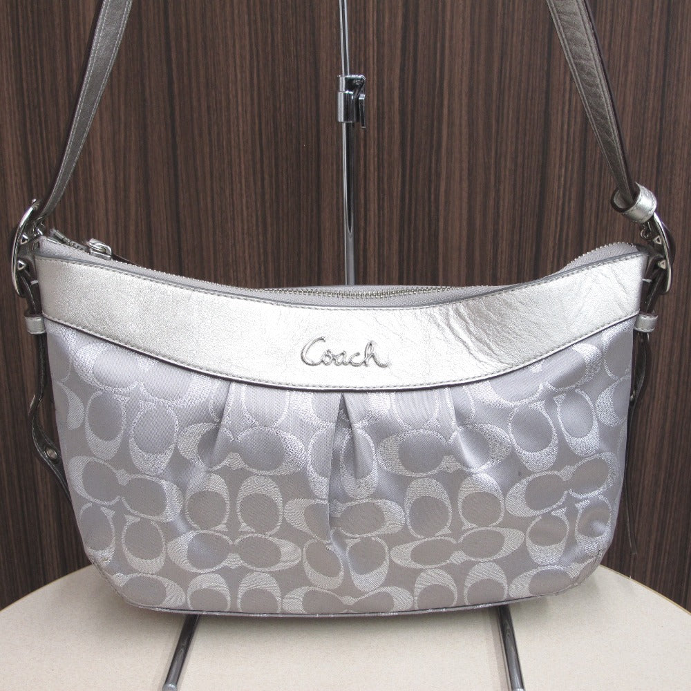 COACH コーチ ショルダーバッグ 斜め掛け シグネチャー ナイロン シルバー レディース