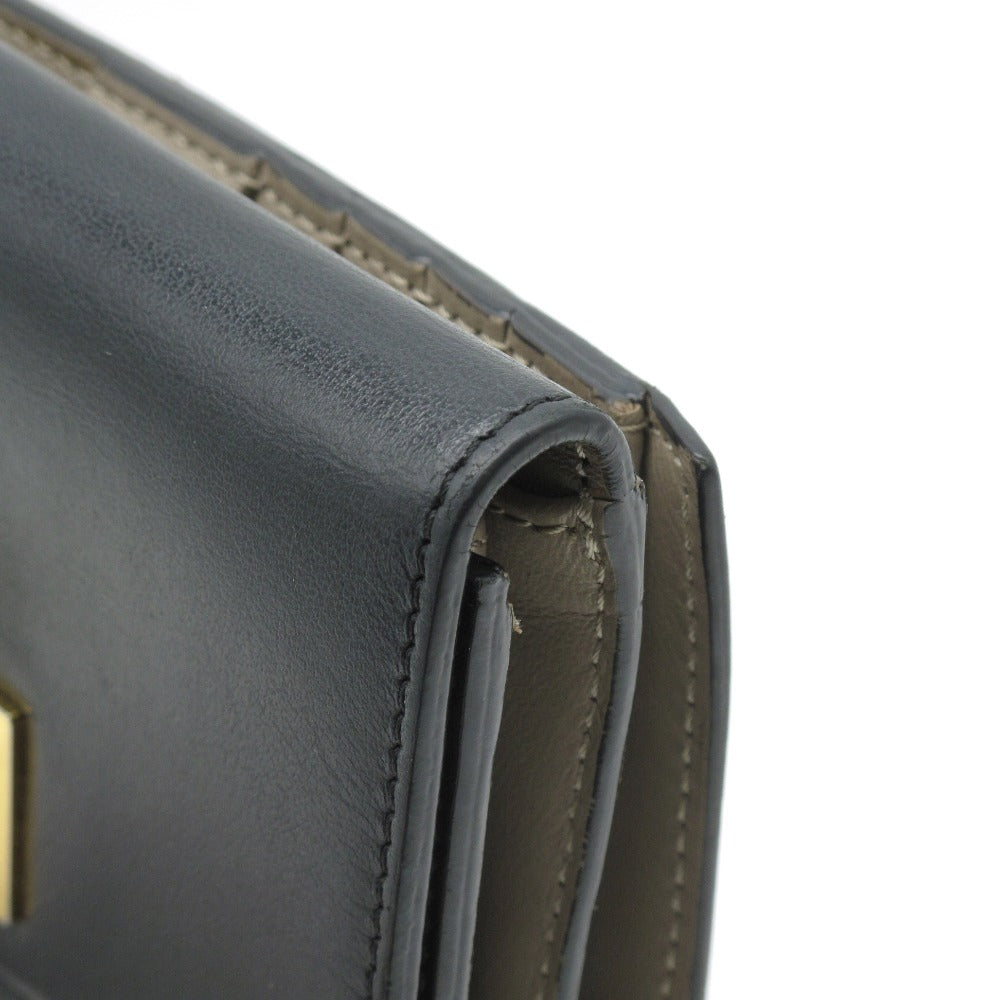 FENDI フェンディ 二つ折り財布 ピーカブー ウォレット ターンロック レザー ブラック 8M0359