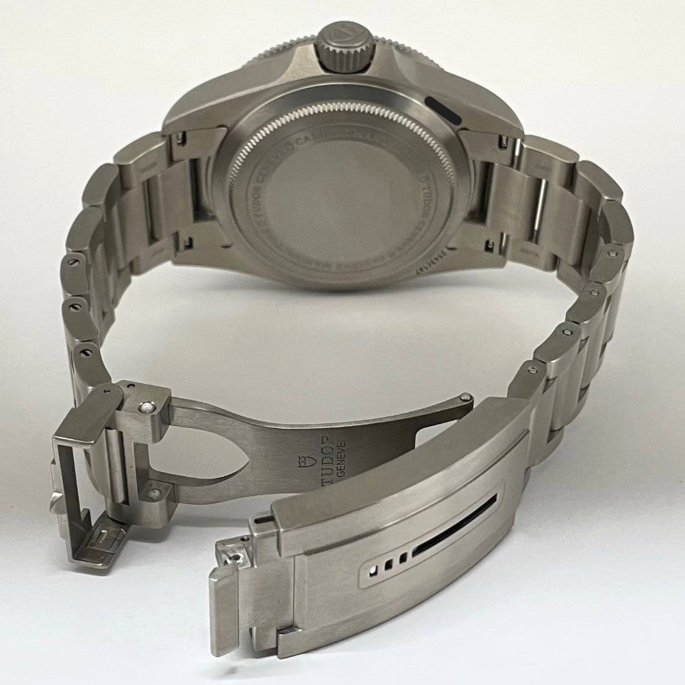 チューダー ぺラゴス ウルトラ 2025新作モデル 2543C1A7NU 43mm 1000m防水 チタン セラミック 自動巻き メンズ 未使用品 TUDOR 腕時計