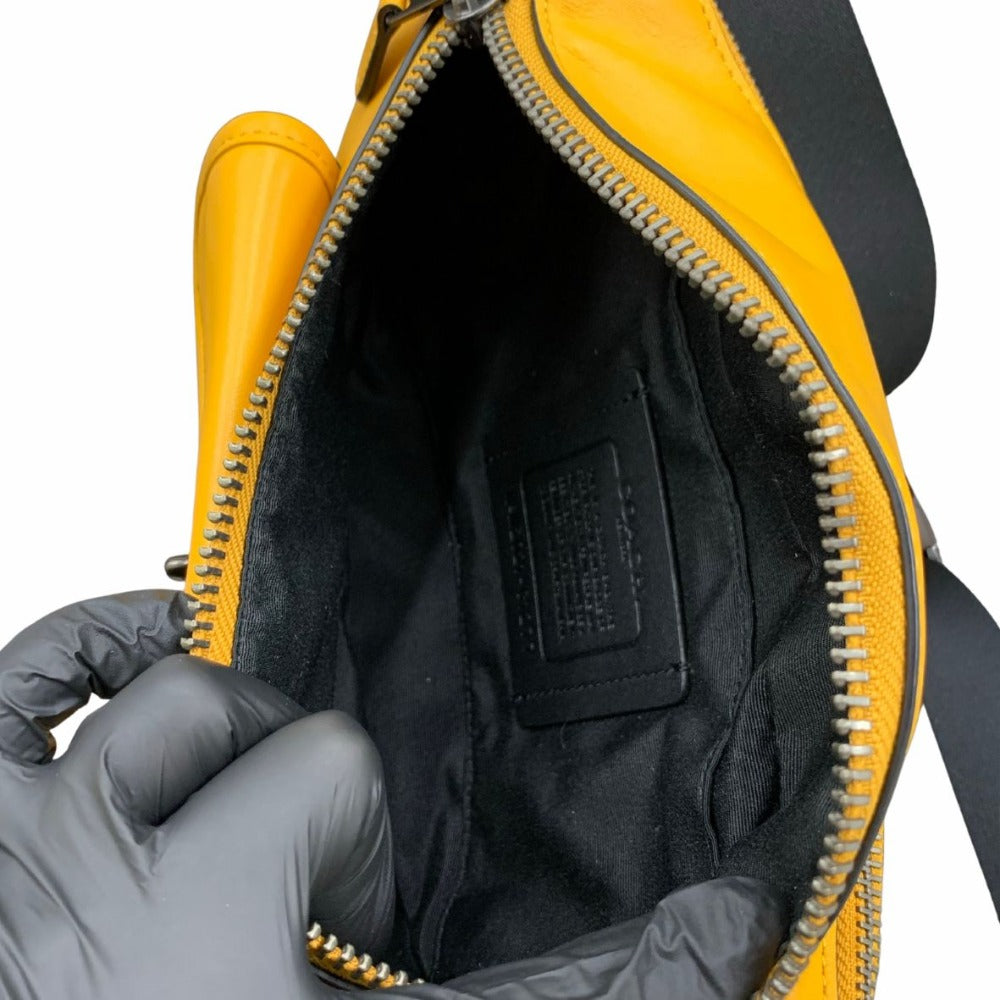 コーチ ウエストバッグ 02021-C1277 イエロー レザー コンパクトバッグ シンプル 小物入れ 斜め掛け メンズ