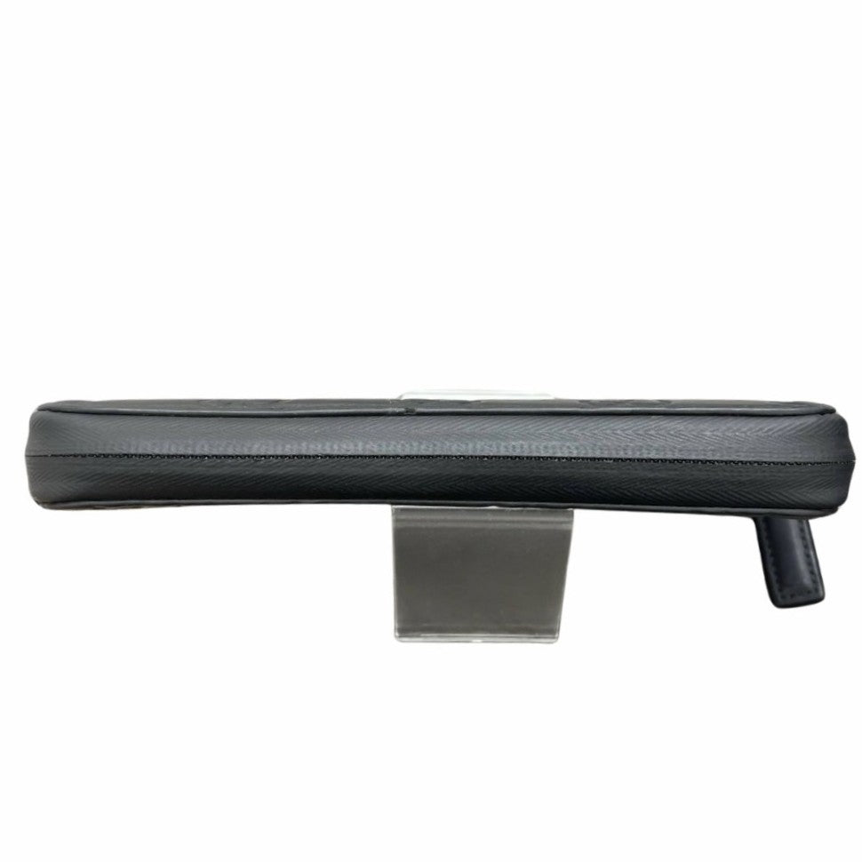 グッチ 771421 GGラバーエフェクト シグネチャー レザー ブラック 黒 エンボス 型押し シンプル メンズ GUCCI 長財布 ジッピーウォレット