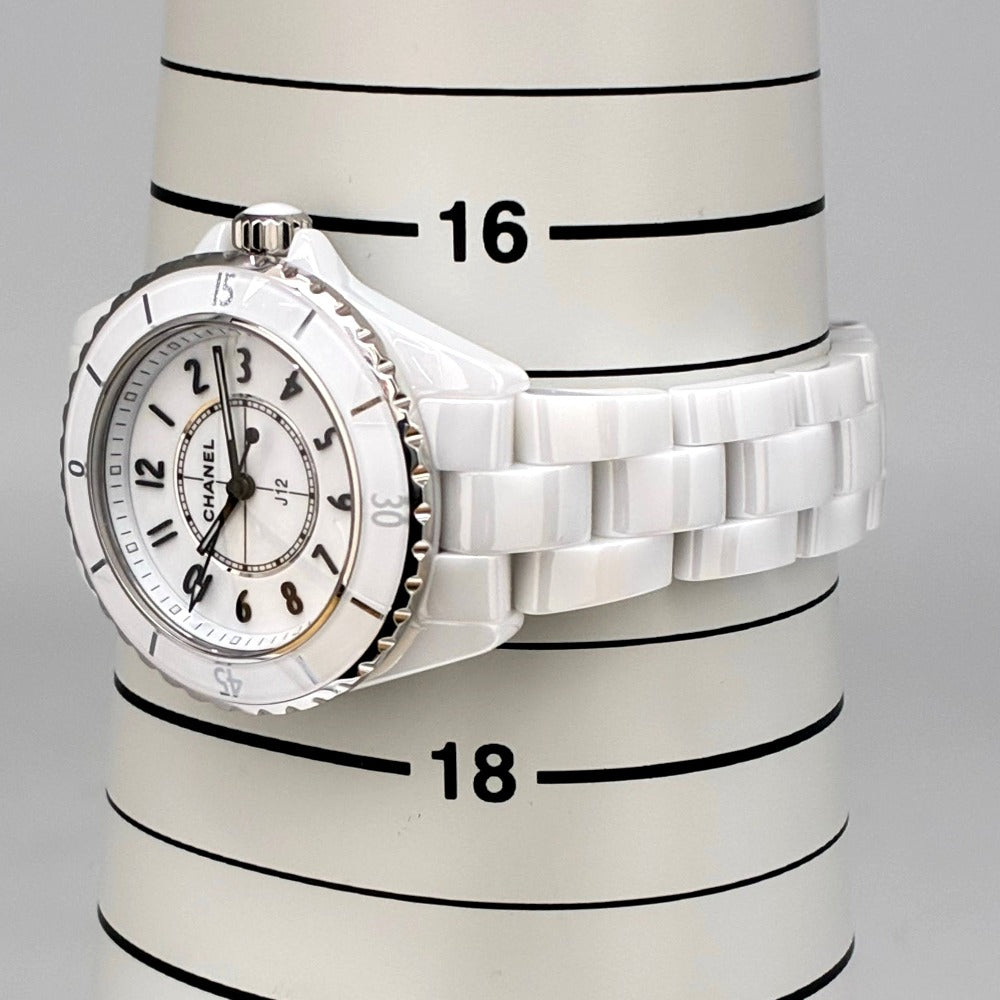 シャネル J12 ホワイトセラミック 33mm H5698 クォーツ レディース CHANEL 腕時計