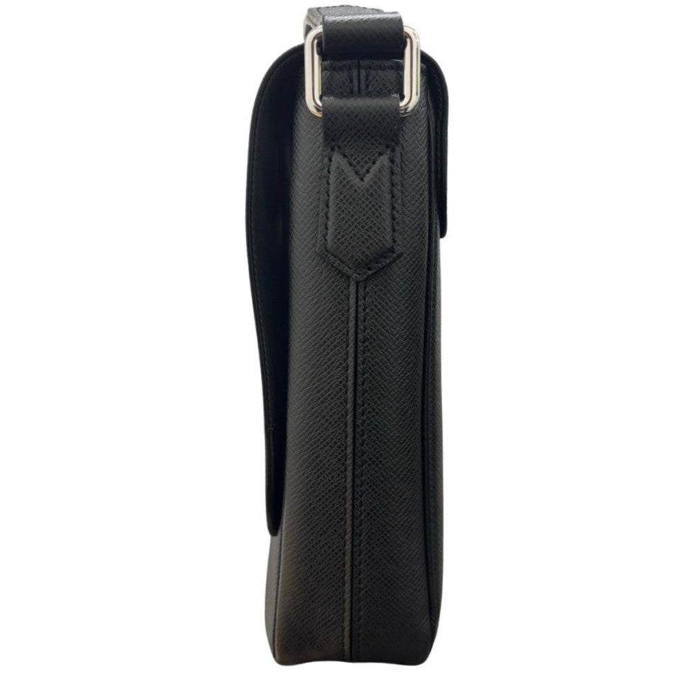 ショルダーバッグ