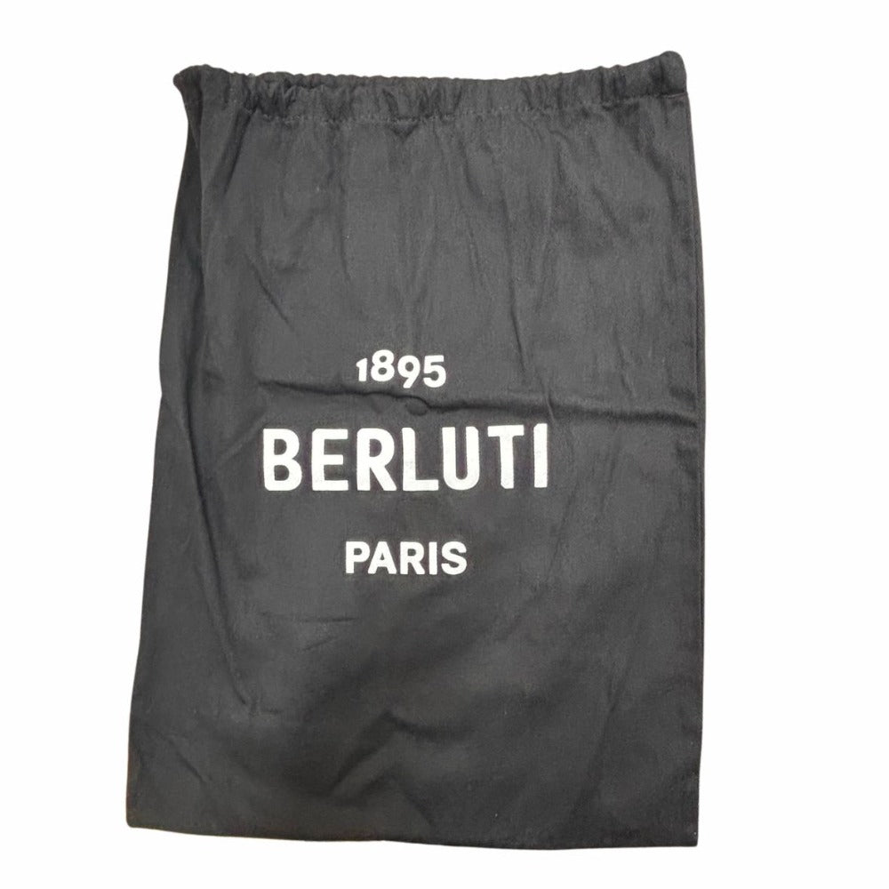 ベルルッティ クラッチバッグ ニノGM スクリットレザー カリグラフィ レザー グレー シルバー金具 カードポケット Berluti