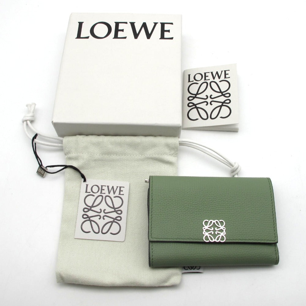 LOEWE ロエベ 三つ折り財布 アナグラム バーティカル ウォレット スモール 小銭入れ付き ローズマリー グリーン レディース コンパクトウォレット レザー  C821S33X01